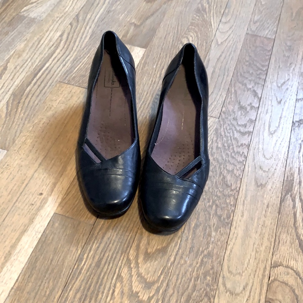 Women’s Size 10 Clarks Dress Shoes